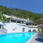 Dionysos Hotel